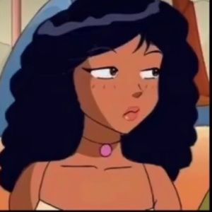 Meet your Posher, Ella